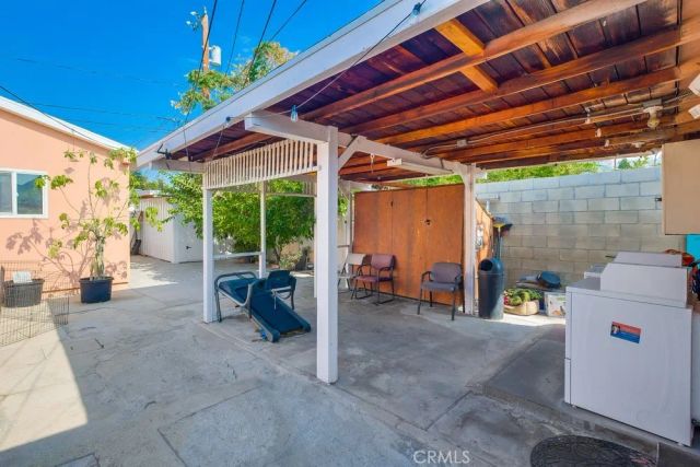 2663 Loosmore, Los Angeles, CA 90065