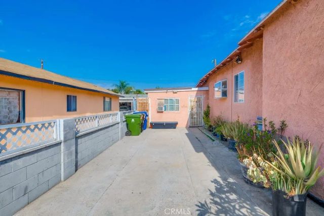 2663 Loosmore, Los Angeles, CA 90065