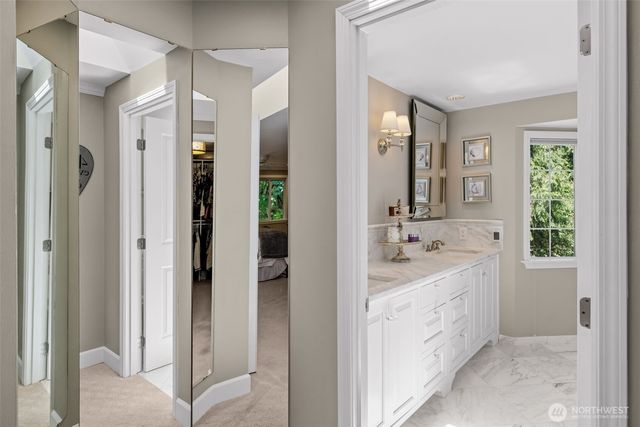 22201 NE 28th Place, Sammamish, WA 98074