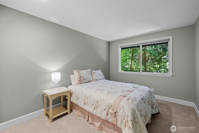 22201 NE 28th Place, Sammamish, WA 98074