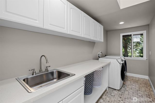 22201 NE 28th Place, Sammamish, WA 98074