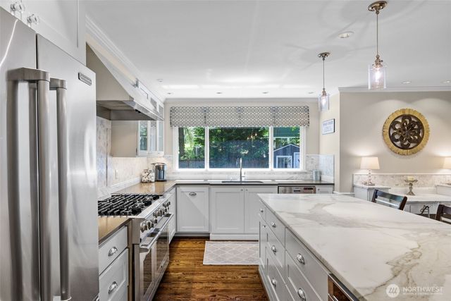 22201 NE 28th Place, Sammamish, WA 98074