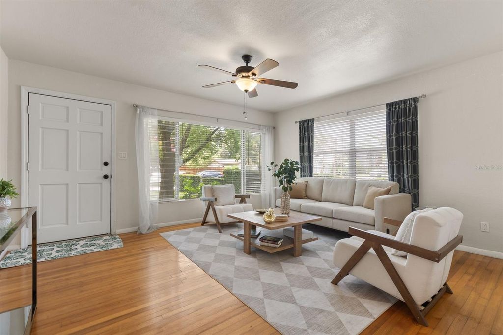 Image 5 of property listing at 821 E CHURCH STREET, Orlando, FL 32801