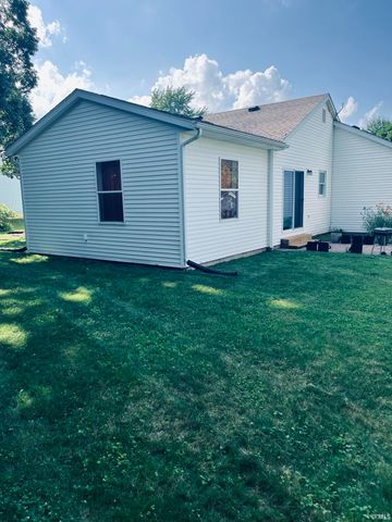 2106 Spring Hill Drive, South Bend, IN 46628