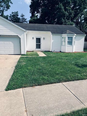 2106 Spring Hill Drive, South Bend, IN 46628