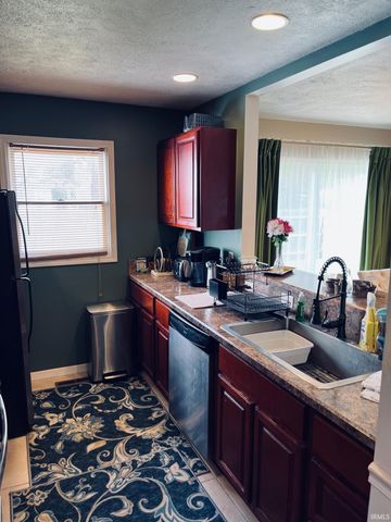 2106 Spring Hill Drive, South Bend, IN 46628