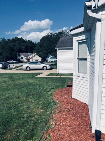 2106 Spring Hill Drive, South Bend, IN 46628