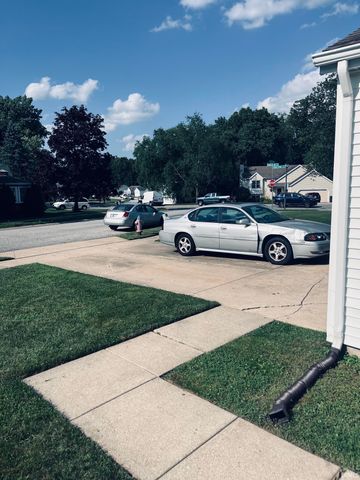 2106 Spring Hill Drive, South Bend, IN 46628