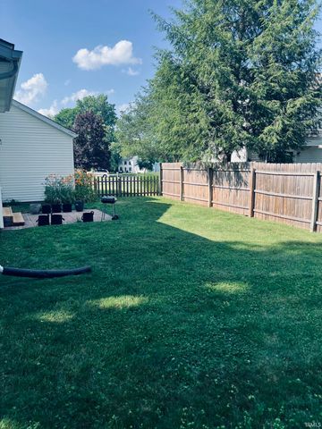 2106 Spring Hill Drive, South Bend, IN 46628