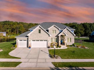 3804 Brigata Drive, Valparaiso, IN 46385