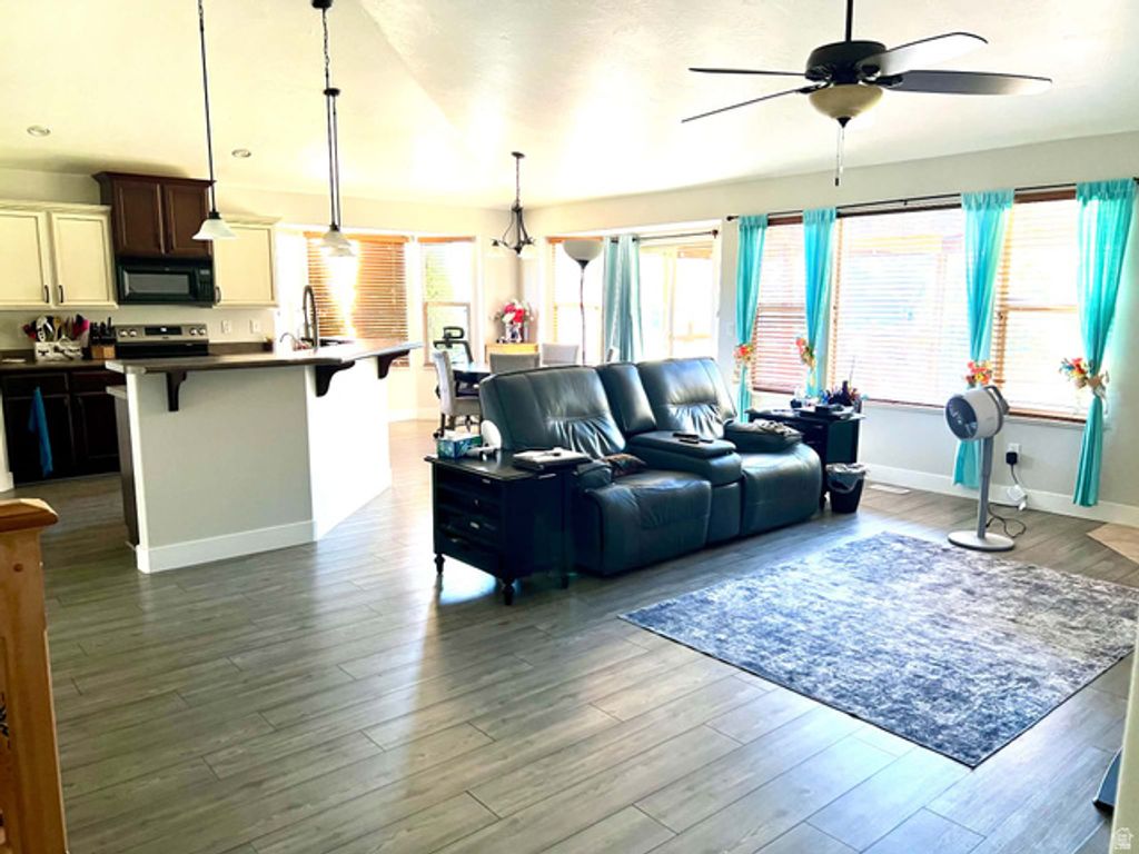 6351 W MOUNT SHASTA CT, West Valley City, UT 84118 — photo 3