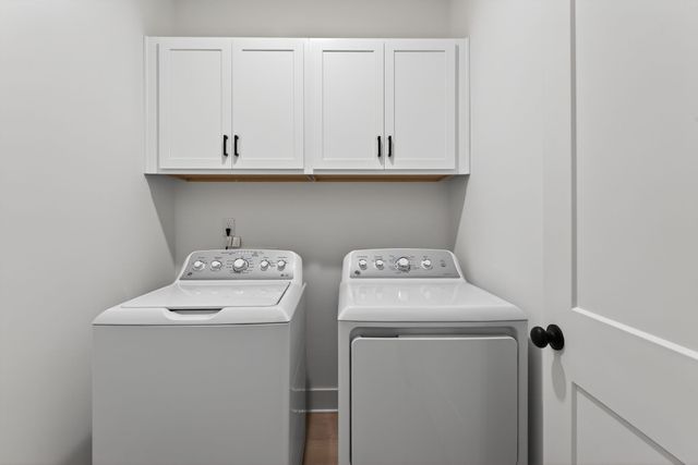 2401 Sharpstone Drive, Columbia, TN 38401