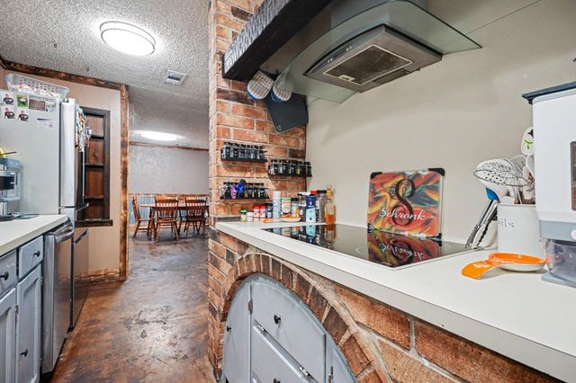 17310 Mcdonald Road, Alvin, TX 77511