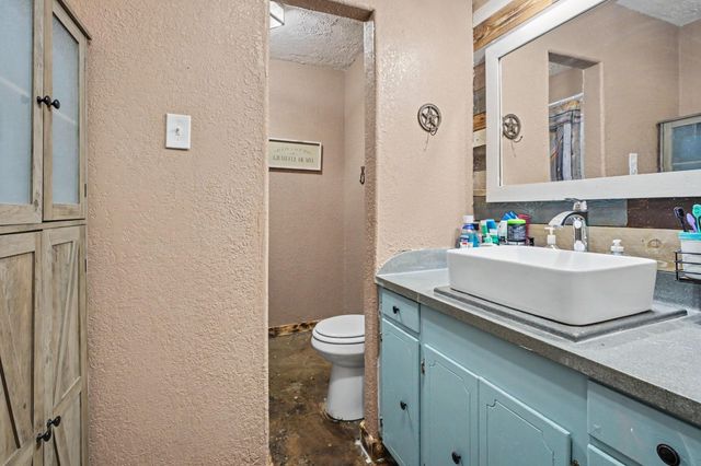 17310 Mcdonald Road, Alvin, TX 77511