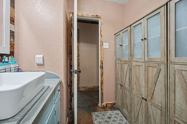 17310 Mcdonald Road, Alvin, TX 77511