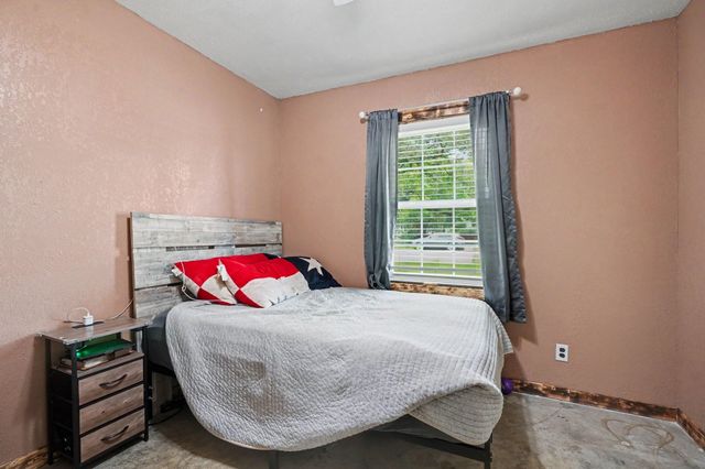 17310 Mcdonald Road, Alvin, TX 77511