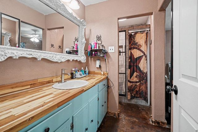 17310 Mcdonald Road, Alvin, TX 77511