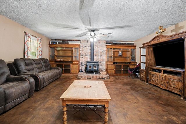 17310 Mcdonald Road, Alvin, TX 77511