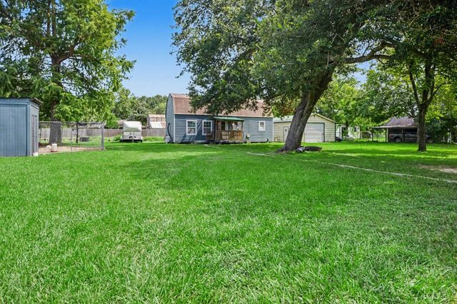 17310 Mcdonald Road, Alvin, TX 77511