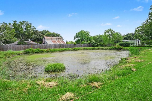 17310 Mcdonald Road, Alvin, TX 77511