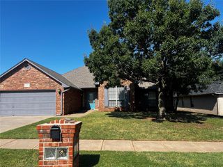 16001 Sheffield Boulevard, Edmond, OK 73013