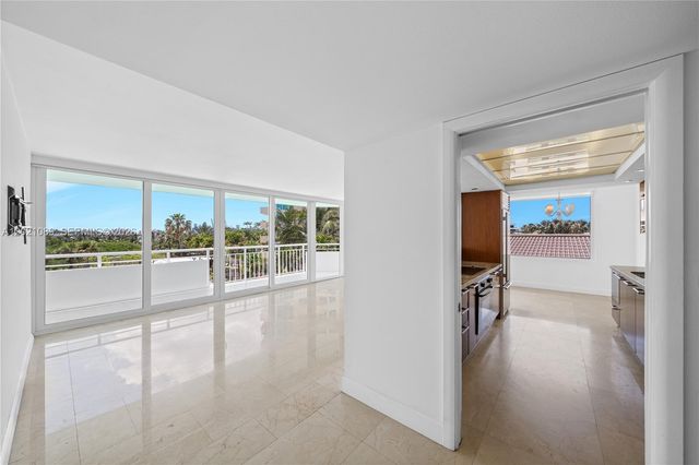 400 S Pointe Dr 409, Miami Beach, FL 33139