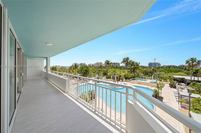400 S Pointe Dr 409, Miami Beach, FL 33139