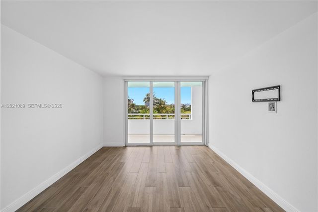 400 S Pointe Dr 409, Miami Beach, FL 33139