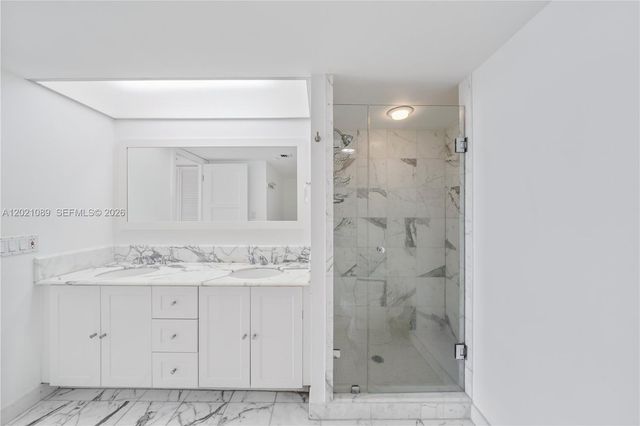 400 S Pointe Dr 409, Miami Beach, FL 33139
