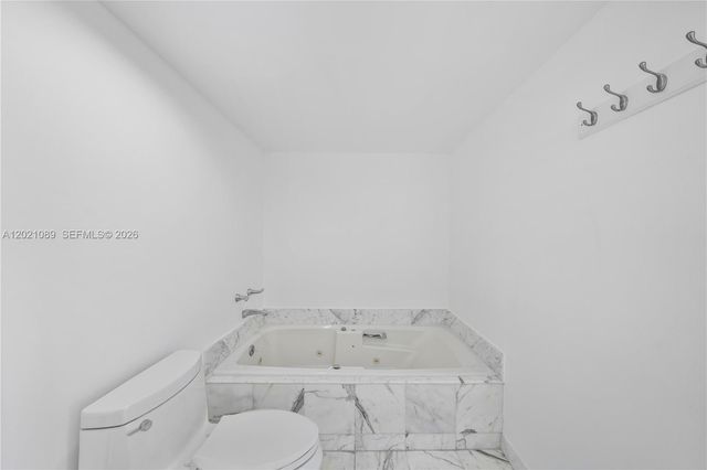 400 S Pointe Dr 409, Miami Beach, FL 33139