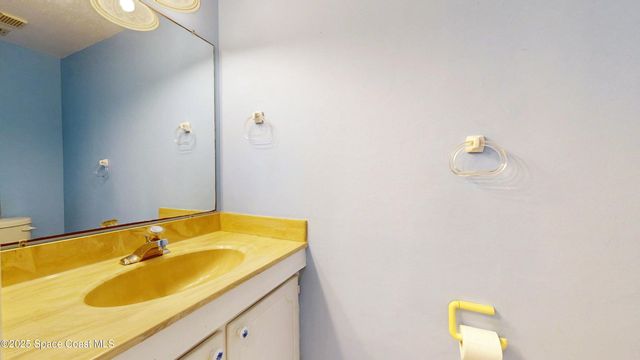 800 S Brevard Avenue 222, Cocoa Beach, FL 32931