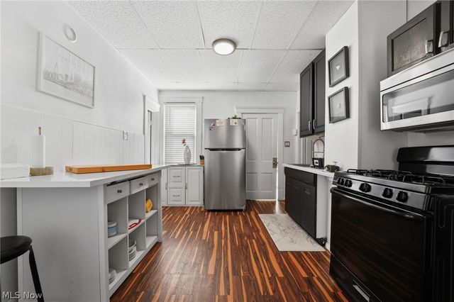 3702 W 15th Street, Cleveland, OH 44109