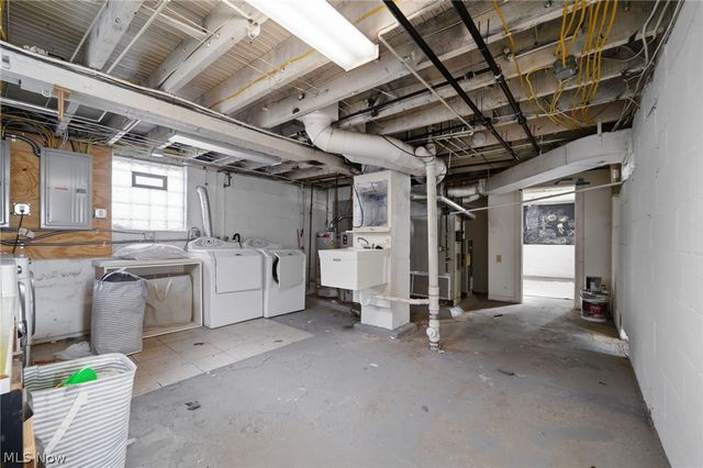 3702 W 15th Street, Cleveland, OH 44109