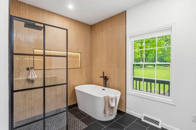 5365 S Sunny Slope ROAD, New Berlin, WI 53151