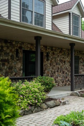 5365 S Sunny Slope ROAD, New Berlin, WI 53151
