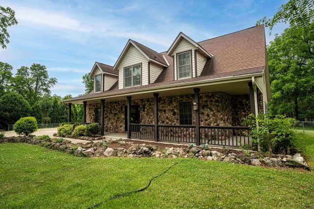 5365 S Sunny Slope ROAD, New Berlin, WI 53151