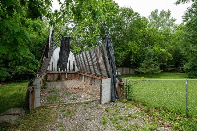 5365 S Sunny Slope ROAD, New Berlin, WI 53151