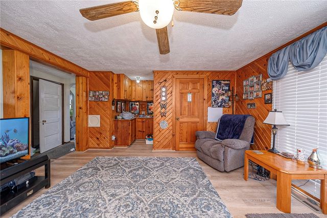 326 Virginia Ave, Franklin Twp, PA 16117