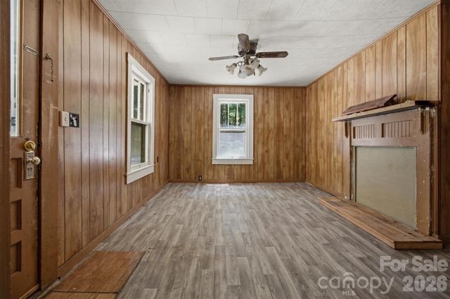 2155 Pa Jolly Lane, Granite Falls, NC 28630