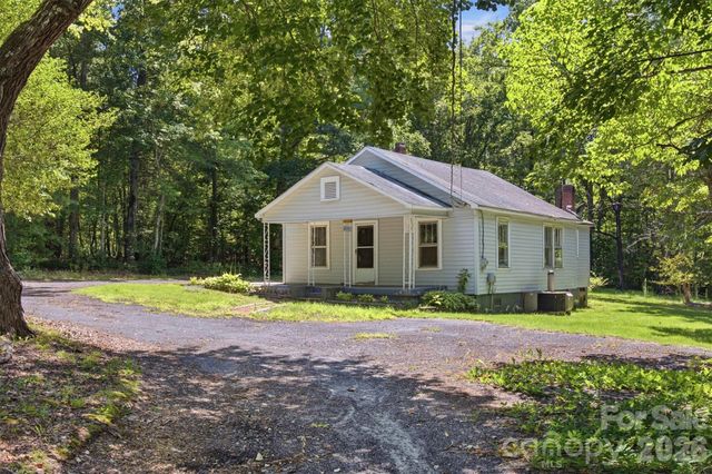 2155 Pa Jolly Lane, Granite Falls, NC 28630