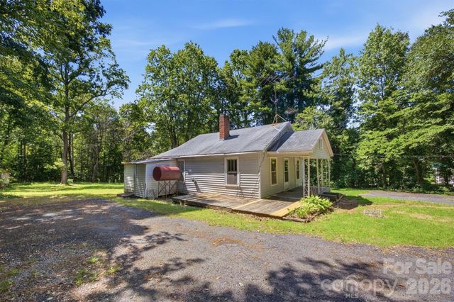 2155 Pa Jolly Lane, Granite Falls, NC 28630