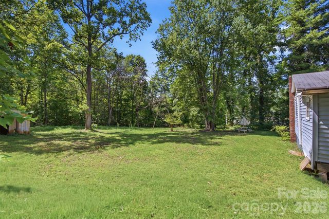 2155 Pa Jolly Lane, Granite Falls, NC 28630