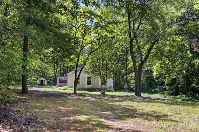 2155 Pa Jolly Lane, Granite Falls, NC 28630