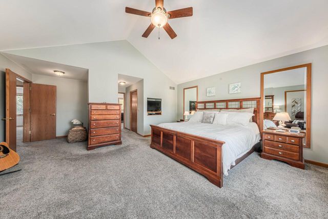 S75W17553 Harbor CIRCLE, Muskego, WI 53150