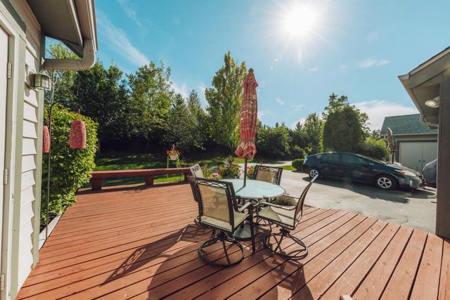 S75W17553 Harbor CIRCLE, Muskego, WI 53150