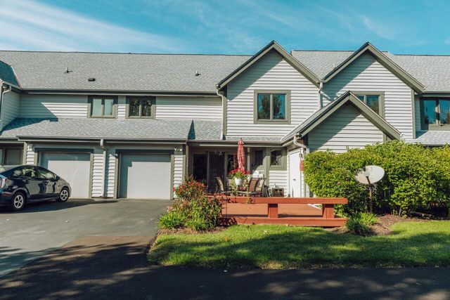 S75W17553 Harbor CIRCLE, Muskego, WI 53150