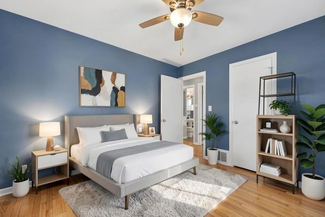 3135 E Koenig AVENUE, Saint Francis, WI 53235