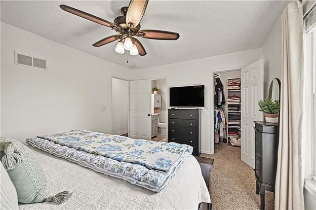 401 NW 71st Street, Kansas City, MO 64118