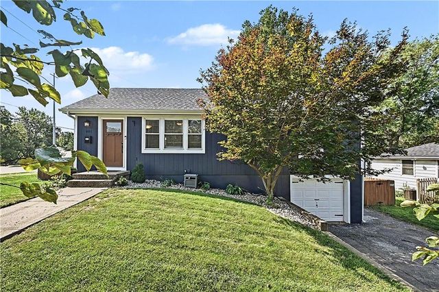 401 NW 71st Street, Kansas City, MO 64118