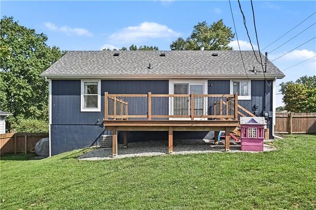 401 NW 71st Street, Kansas City, MO 64118